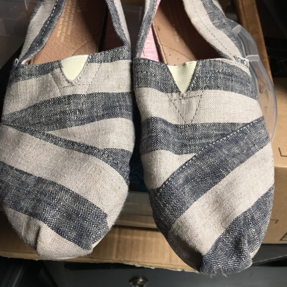 Toms